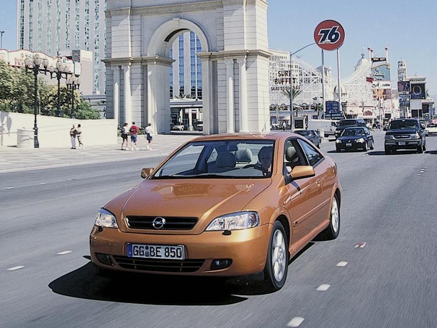  Opel Astra Coupe (G) 2000 года  (фото 40 из 42)